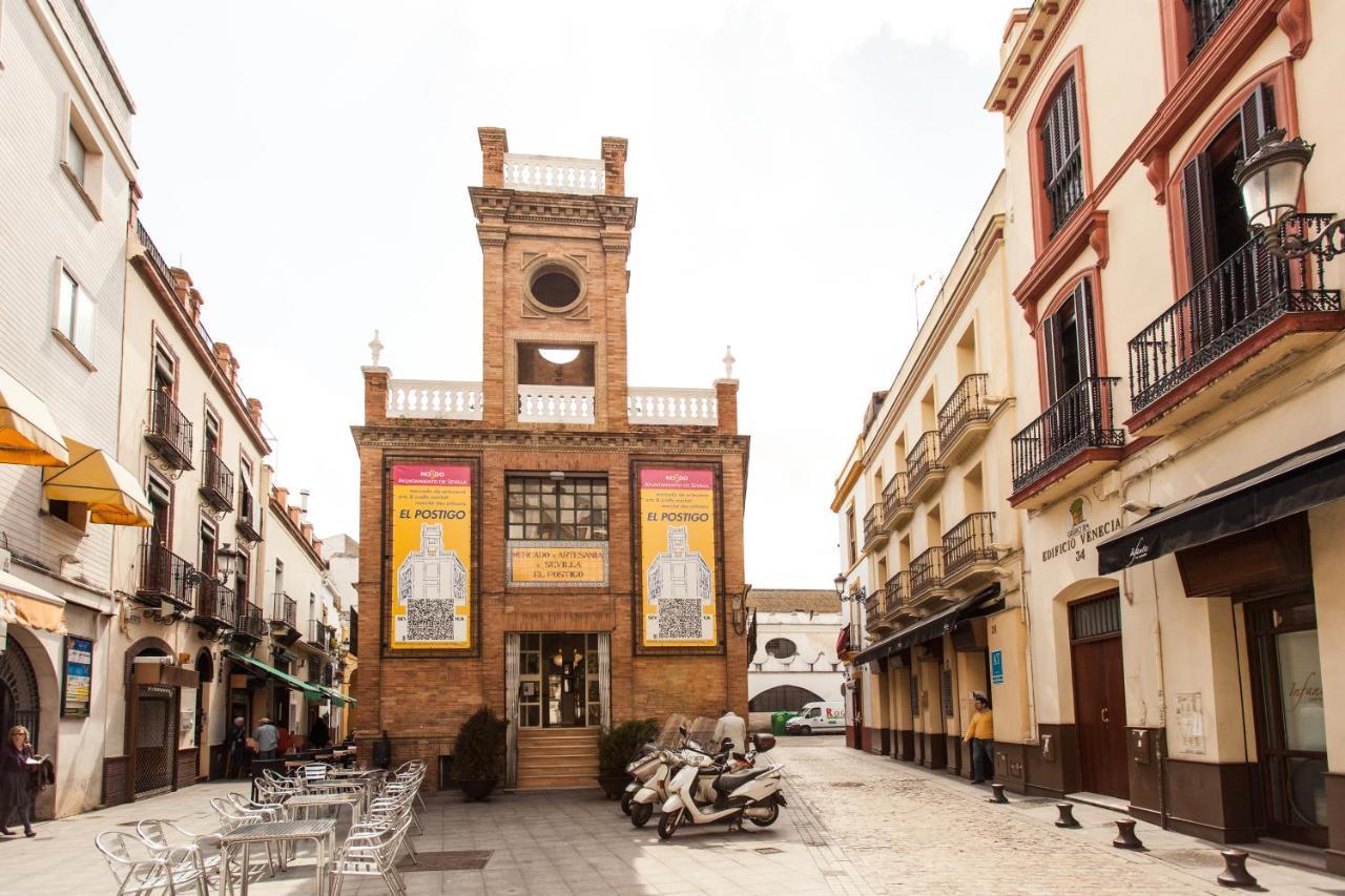 Street Cathedral Sevilla Luaran gambar